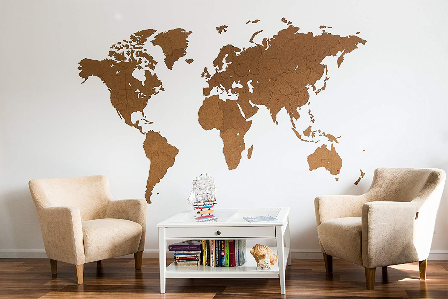 20 cartes du monde géantes à poser sur vos murs (ou votre plafond