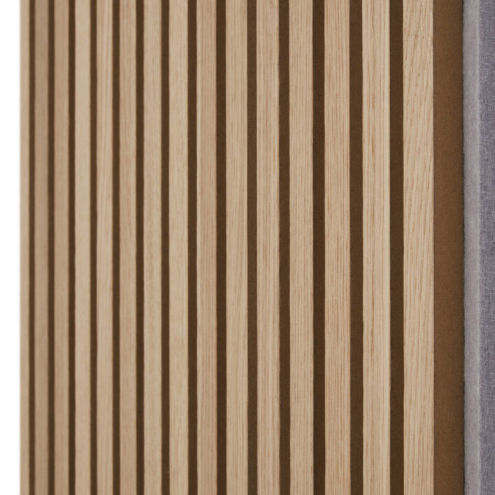 mur en tasseau de bois vertical